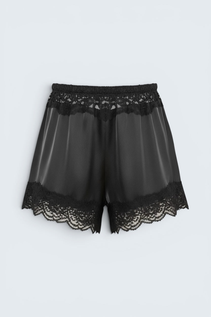 Pantaloni scurți cu dantelă